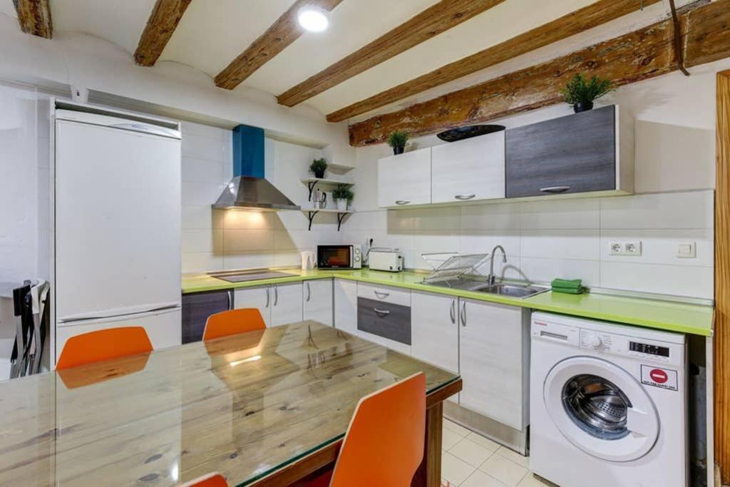 7 Pax Montserrat Ramblas Barcelona Barselona Dış mekan fotoğraf