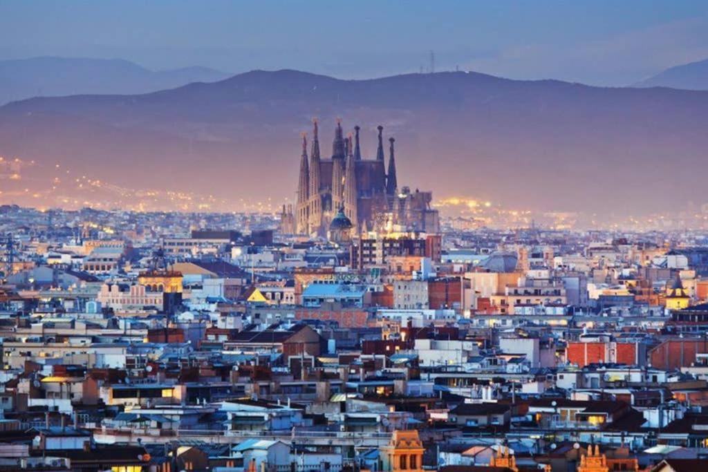 7 Pax Montserrat Ramblas Barcelona Barselona Dış mekan fotoğraf